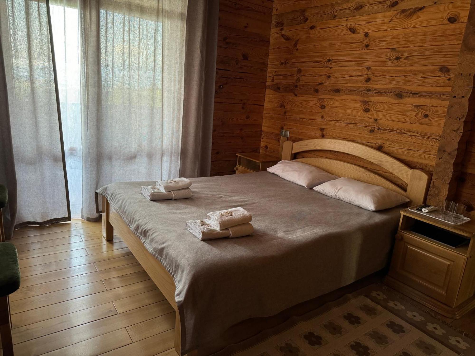 Appartement Golden Nest à Yablunytsya Extérieur photo